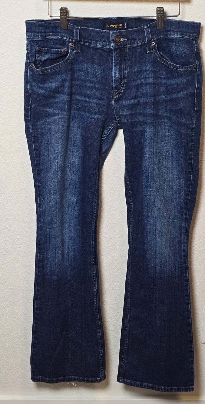 Levi’s Too Superlow 524 Juniors 13 Slim Low Rise Bootcut Blue Stretch Jeans